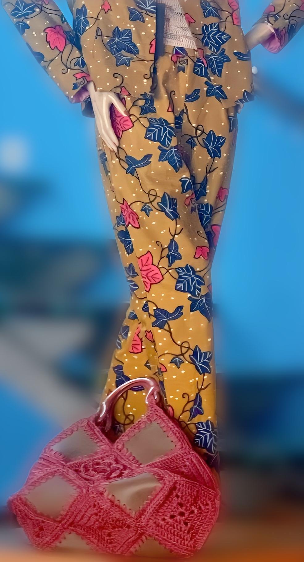 Trousers of women's suit with african flowers